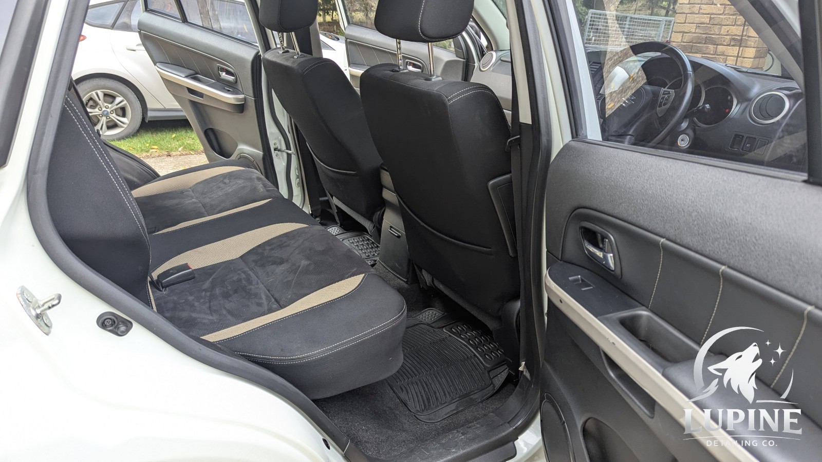 Suzuki Grand Vitara rear right door trim after detail